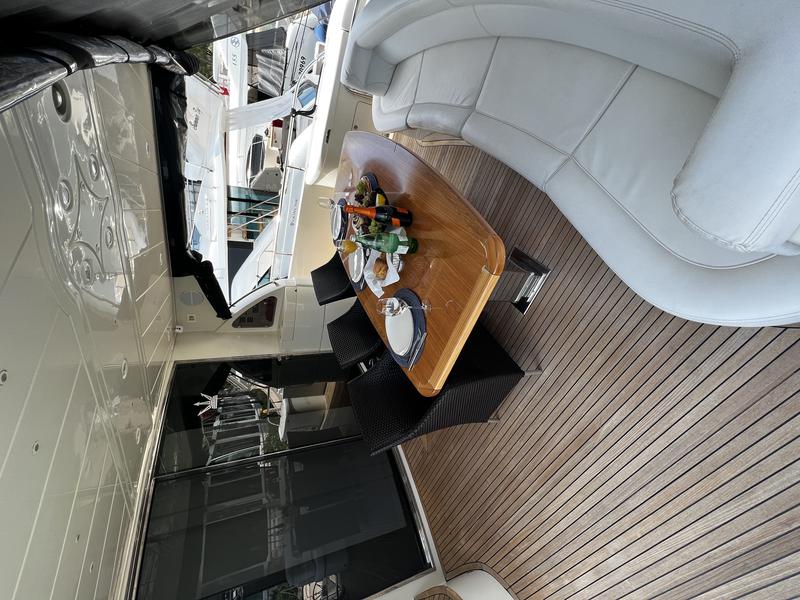 Book yachts online - motorboat - Dominator 680 S - QUO VADIS - rent