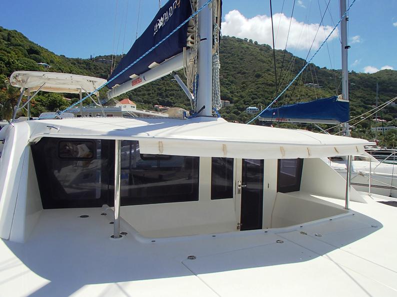 Book yachts online - catamaran - Leopard 444 - Shazam - rent