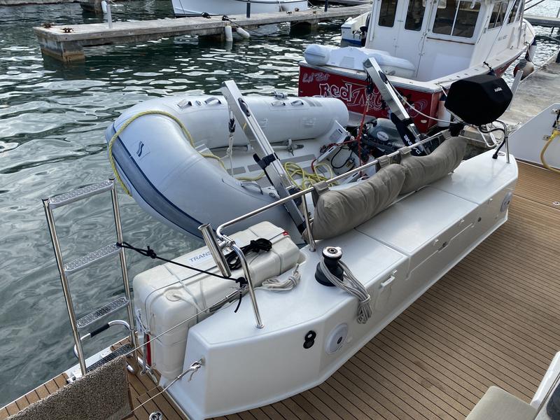 Book yachts online - catamaran - FP Lucia 40 - Lucky Cat - rent