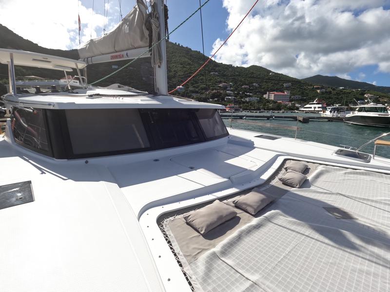 Book yachts online - catamaran - FP Lucia 40 - Lucky Cat - rent