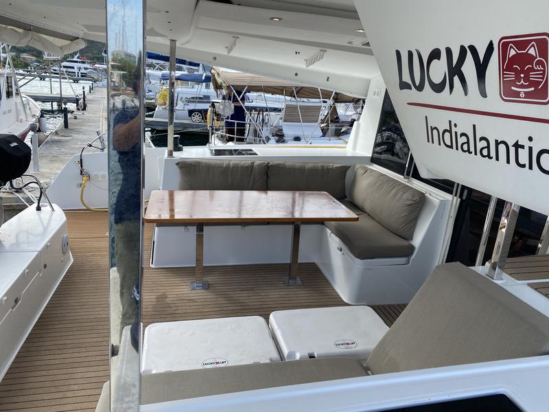 Book yachts online - catamaran - FP Lucia 40 - Lucky Cat - rent