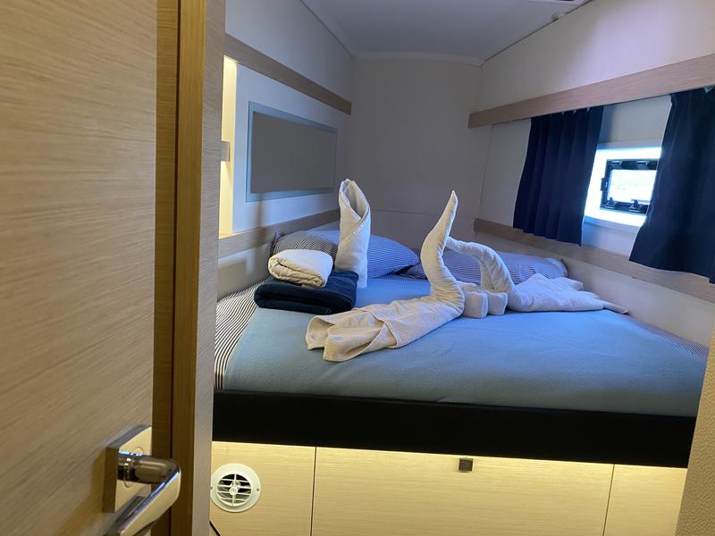 Book yachts online - catamaran - FP Lucia 40 - Lucky Cat - rent