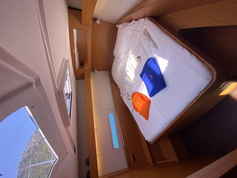 Book yachts online - sailboat - Dufour 430 - SAM'S WIND - rent