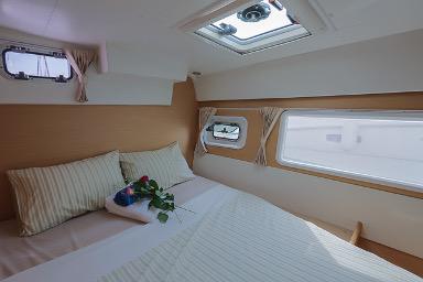 Book yachts online - catamaran - Lagoon 420 - SAMBA - rent