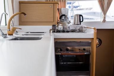 Book yachts online - catamaran - Lagoon 420 - SAMBA - rent
