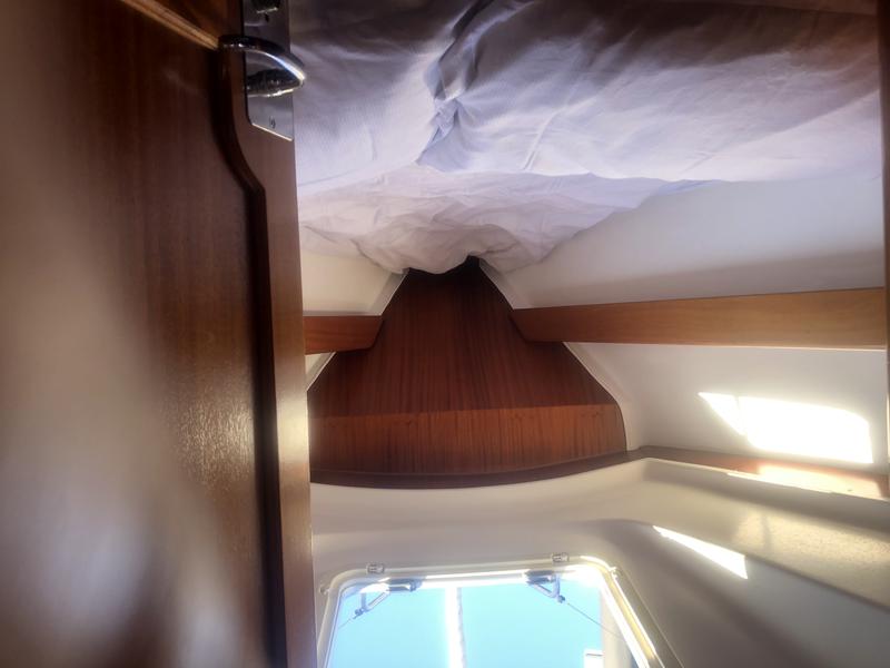 Book yachts online - sailboat - Elan 333 - Escapade - rent