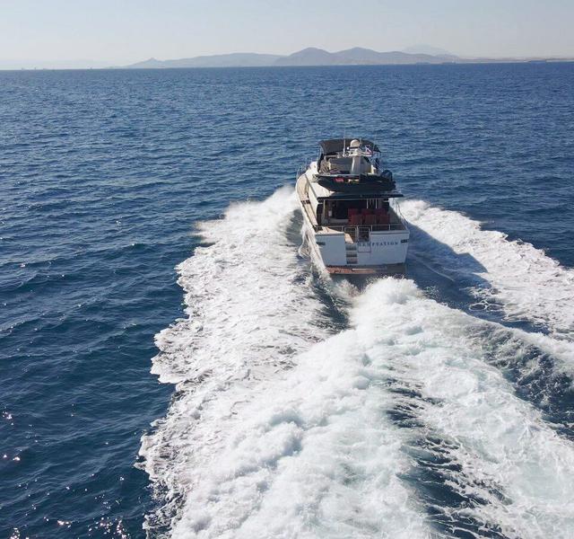 Book yachts online - motorboat - Posillipo Technema 67 - Temptation - rent