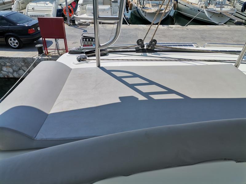 Book yachts online - catamaran - Lagoon 450  Flybridge - MIA PLUS - rent