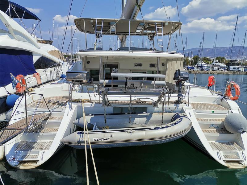 Book yachts online - catamaran - Lagoon 450  Flybridge - MIA PLUS - rent