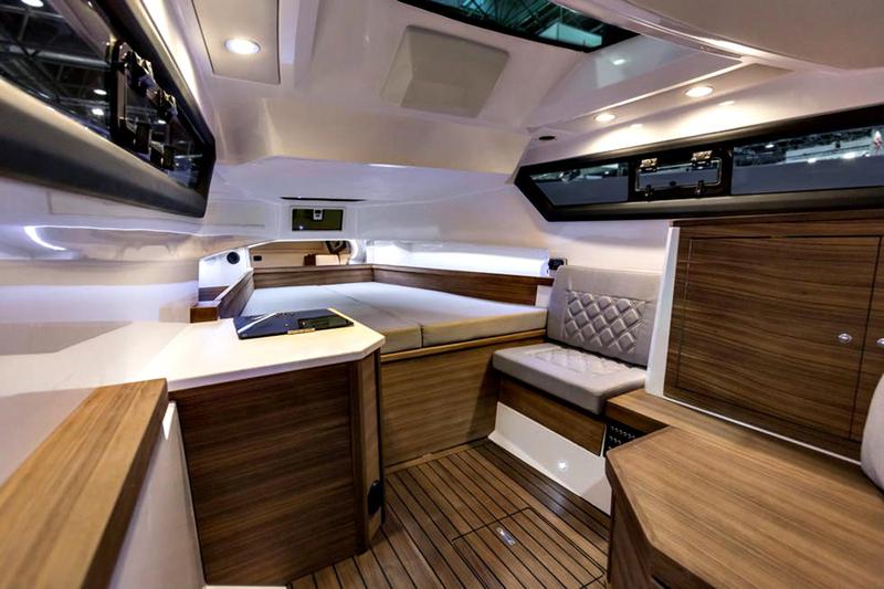 Book yachts online - motorboat - Axopar 37 T Top - Axopar 37 TT - rent