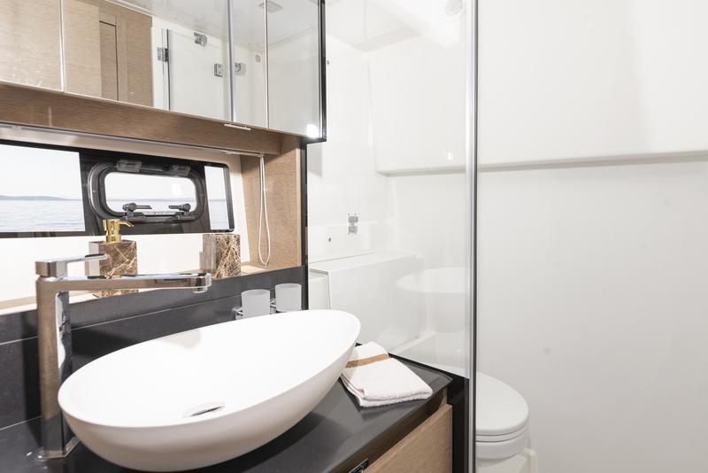 Book yachts online - motorboat - Prestige 460 Fly - Adudu 2 - rent