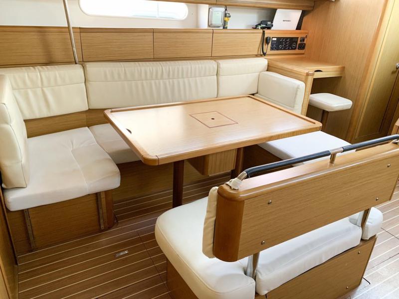 Book yachts online - sailboat - Sun Odyssey 49i - Mirta - rent