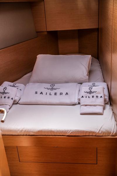 Book yachts online - sailboat - Hanse 458 - Celine 1 - rent