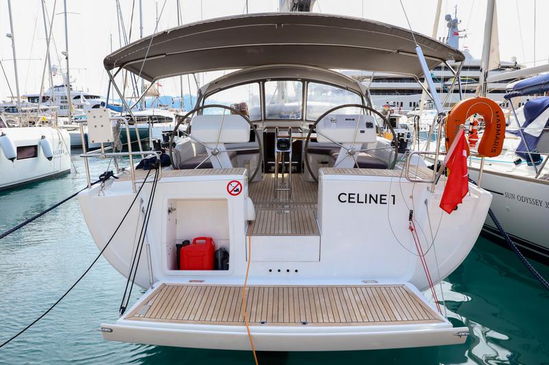 Book yachts online - sailboat - Hanse 458 - Celine 1 - rent