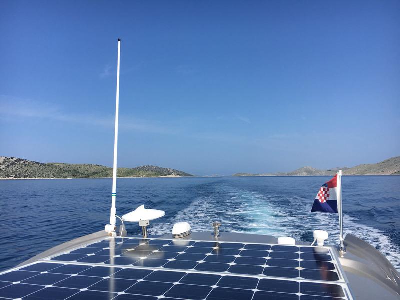 Book yachts online - motorboat - Mirakul 30 HT - LAURA - rent