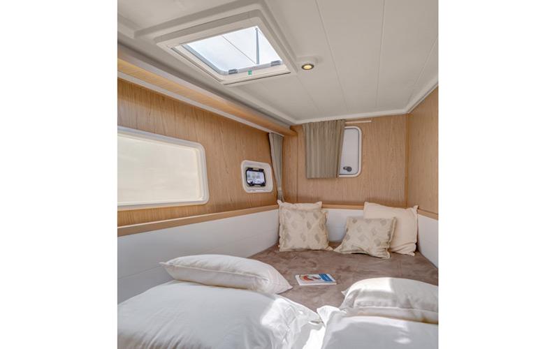 Book yachts online - catamaran - Lagoon 400 - Mare Quiero - rent