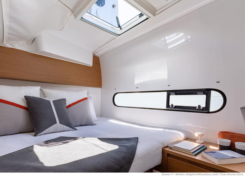 Book yachts online - catamaran - Excess 11 - YEMAYA Valencia CREWED weekly - rent