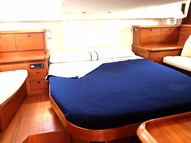 Book yachts online - sailboat - Sun Odyssey 54DS - A Son de Mar   - rent