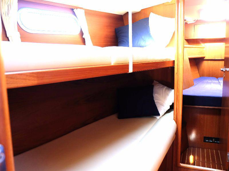 Book yachts online - sailboat - Sun Odyssey 54DS - A Son de Mar   - rent