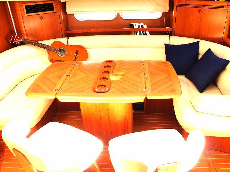 Book yachts online - sailboat - Sun Odyssey 54DS - A Son de Mar   - rent
