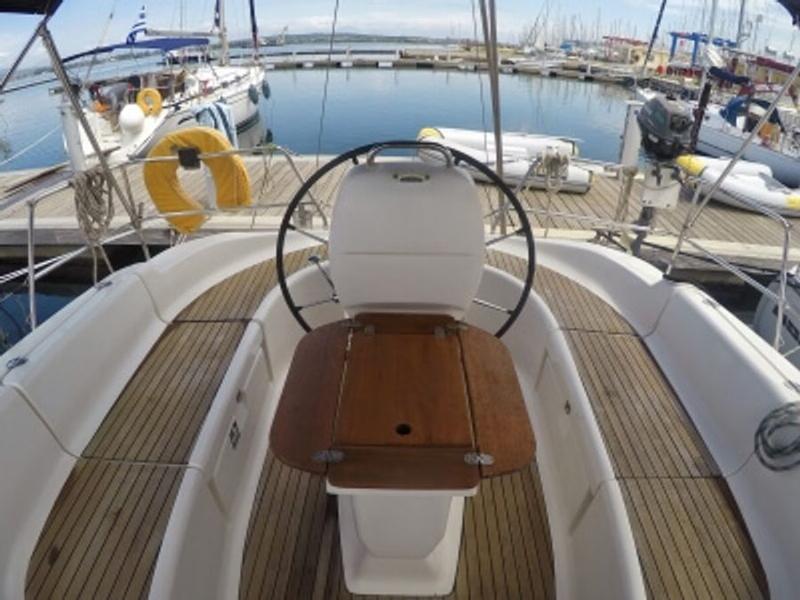 Book yachts online - sailboat - Bavaria 37 Cruiser - Alexandros I - rent