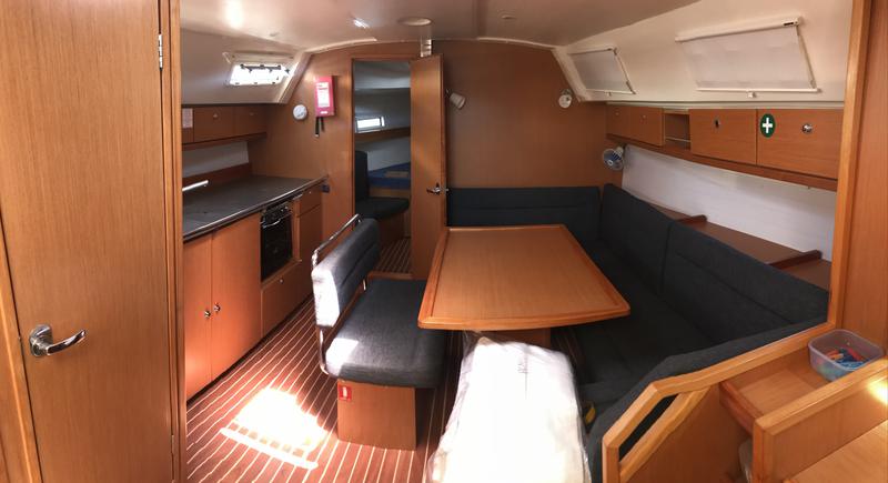 Book yachts online - sailboat - Bavaria 40 Cruiser - XANEI S - rent