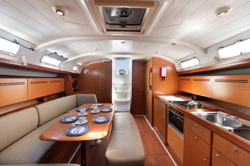 Book yachts online - sailboat - Cyclades 43.4 - ELOISE - rent