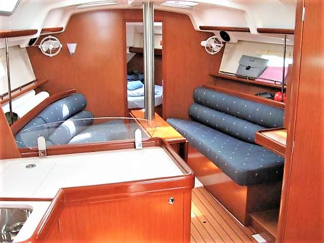Book yachts online - sailboat - Oceanis 323 - Lily - rent