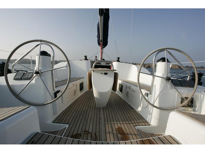 Book yachts online - sailboat - Sun Odyssey 42 i - ARGONAUTE - rent