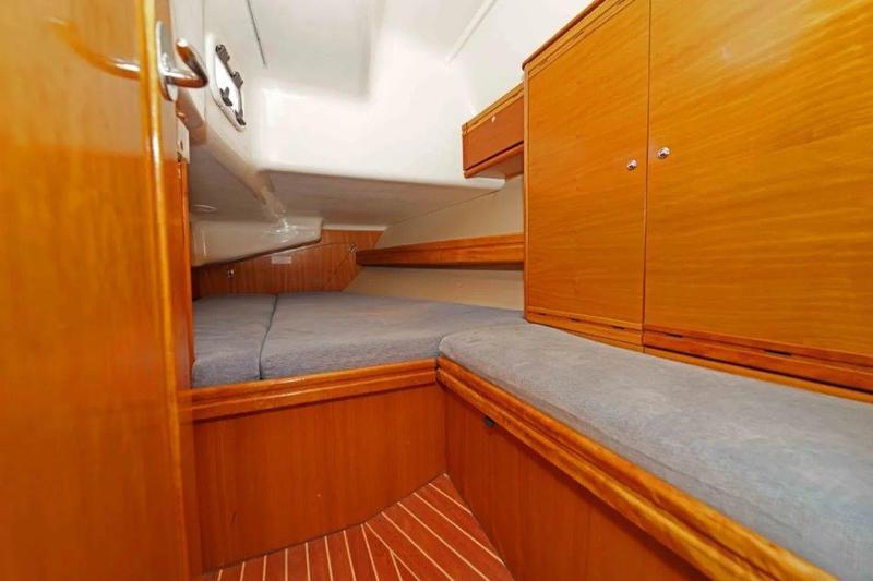 Book yachts online - sailboat - Bavaria 40 Cruiser - ELEKTRA  - rent