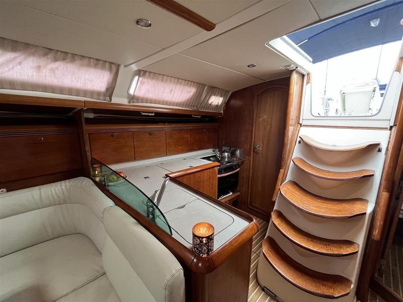 Book yachts online - sailboat - Sun Odyssey 43 - Irene - rent