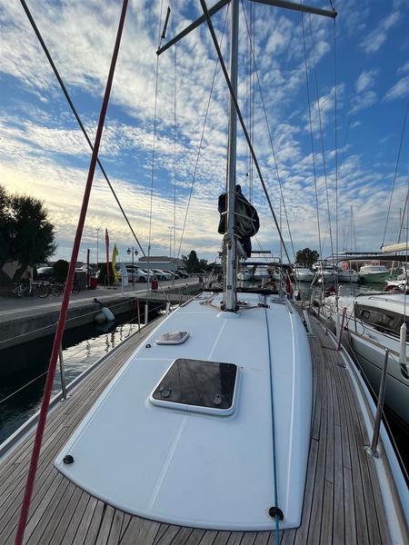 Book yachts online - sailboat - Sun Odyssey 42 i Performance - Waterproof - rent