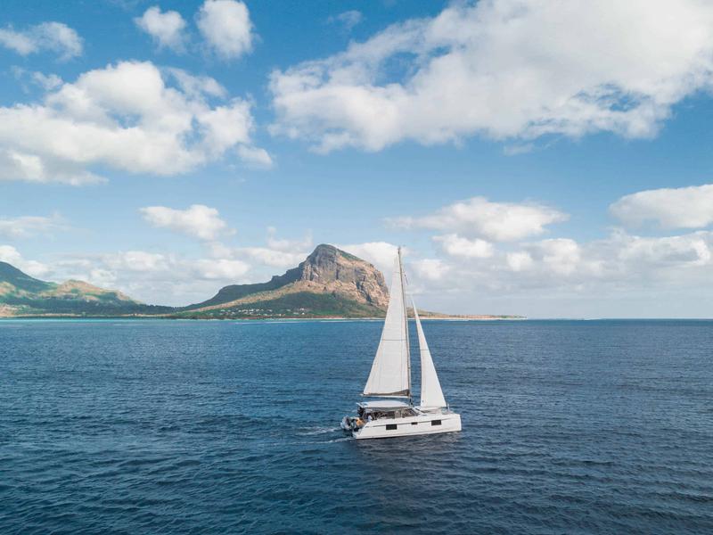 Book yachts online - catamaran - Nautitech 40 Open - Sea Spirit - rent