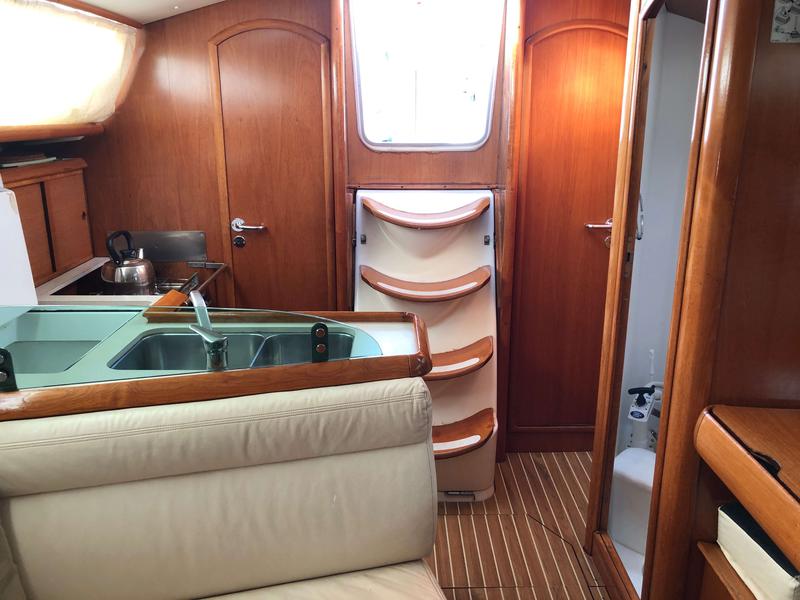 Book yachts online - sailboat - Sun Odyssey 35 - Natassa - rent