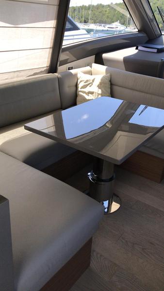 Book yachts online - motorboat - Ferretti 450 - Betty - rent
