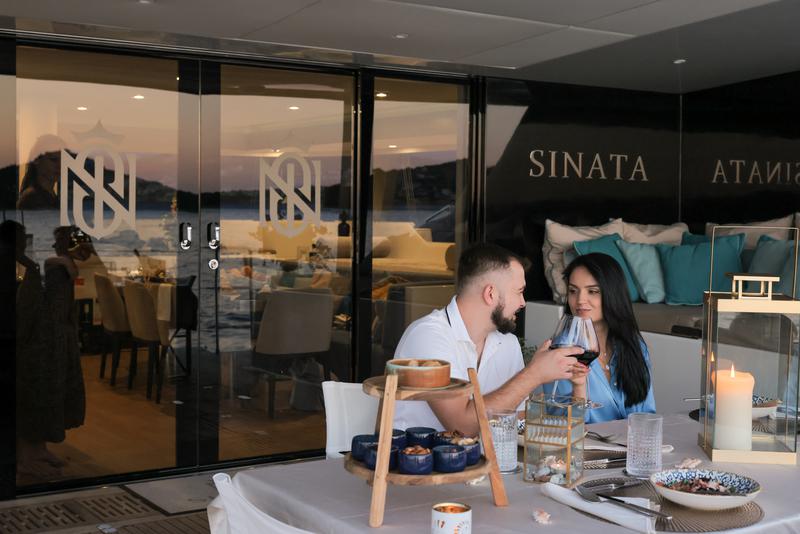 Book yachts online - catamaran - Sunreef 60 - SINATA - rent