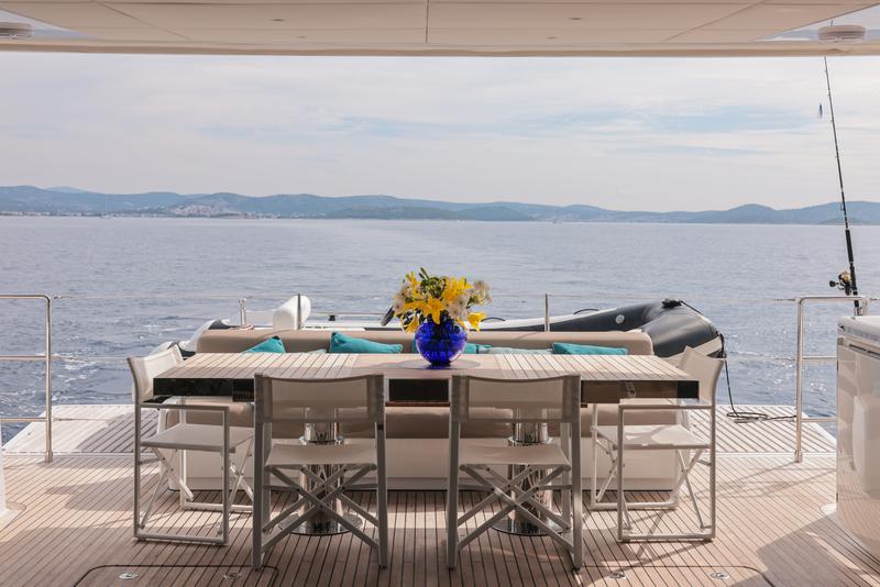 Book yachts online - catamaran - Sunreef 60 - SINATA - rent