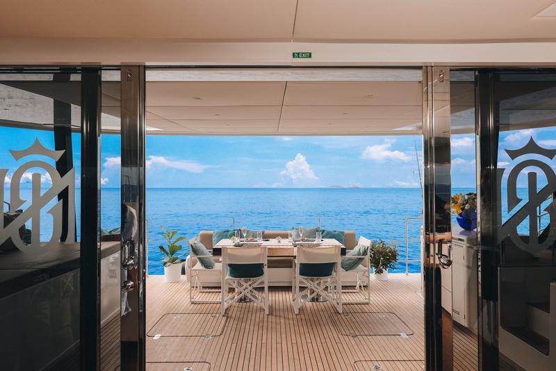 Book yachts online - catamaran - Sunreef 60 - SINATA - rent