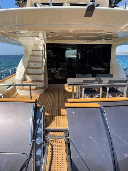 Book yachts online - motorboat - Azimut 80 - Alibi - rent