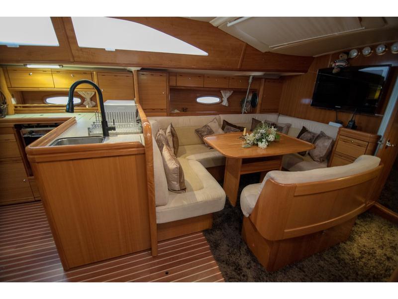 Book yachts online - sailboat - Bavaria 50 Vision - Saint Anna - rent