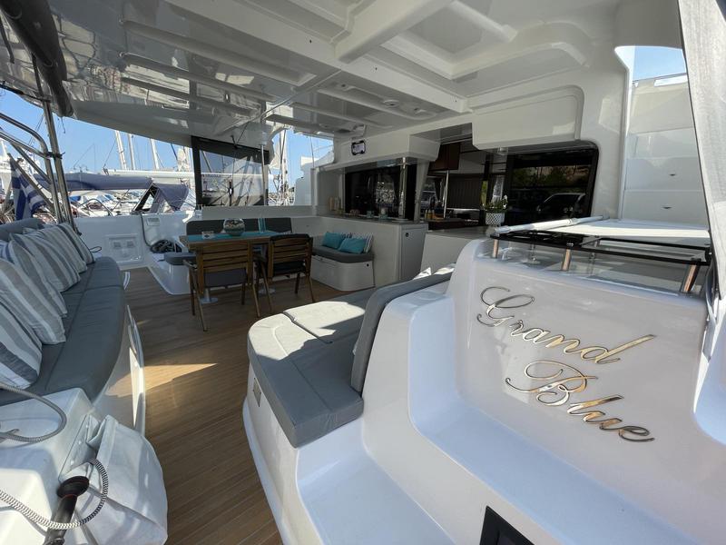 Book yachts online - catamaran - Lagoon 46 - Grand Blue - rent