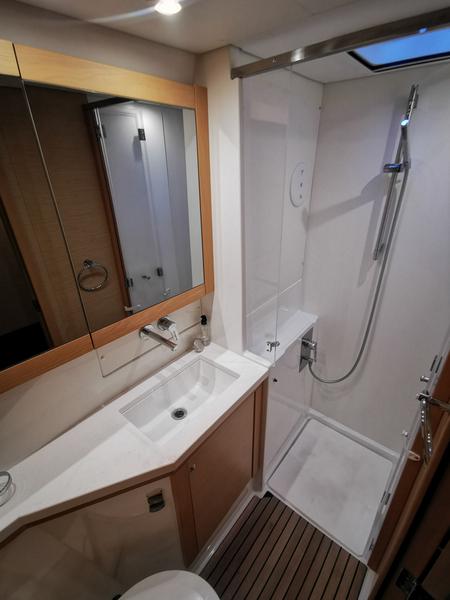 Book yachts online - catamaran - Lagoon 450 Fly - Butterfly - rent