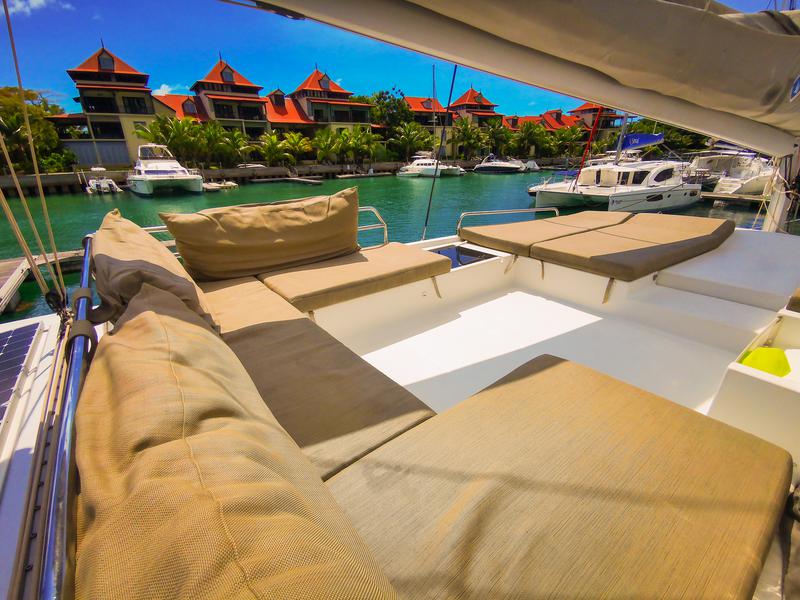 Book yachts online - catamaran - Saba 50 (8 CAB) - Lamela - rent