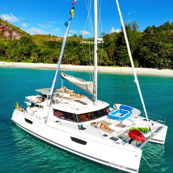 Book yachts online - catamaran - Saba 50 (8 CAB) - Lamela - rent