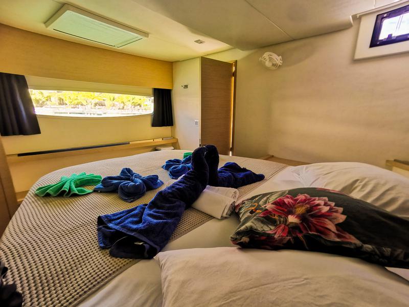Book yachts online - catamaran - Saba 50 (8 CAB) - Lamela - rent