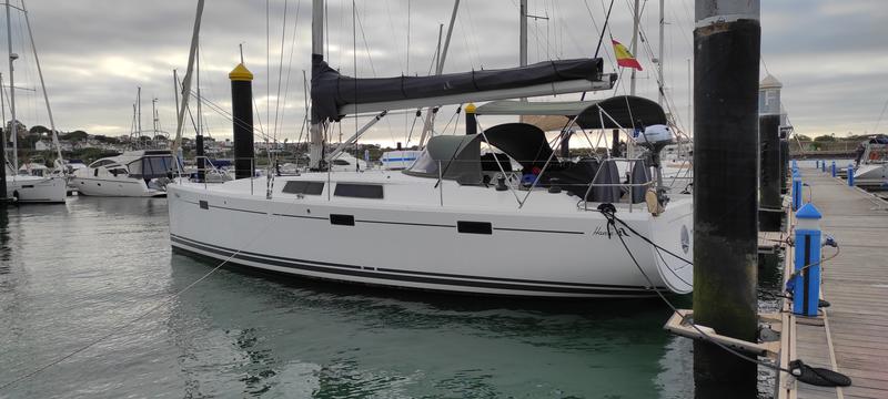 Book yachts online - sailboat - Hanse 415 - Kraken - rent