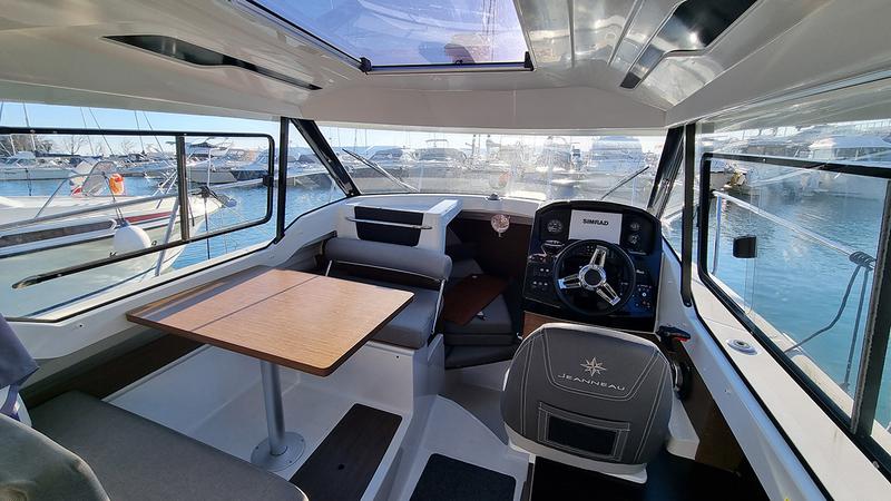 Book yachts online - motorboat - Merry Fisher 795 - Nixi - rent