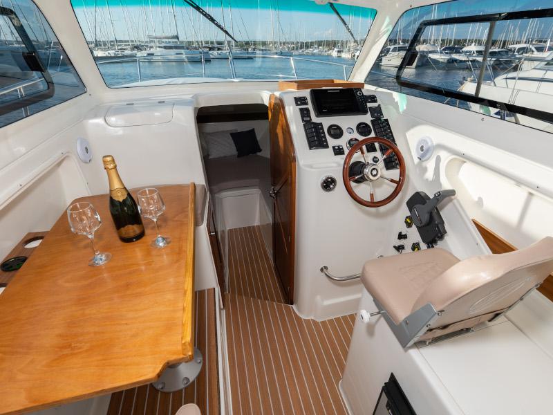 Book yachts online - motorboat - Nautika - Diora - rent