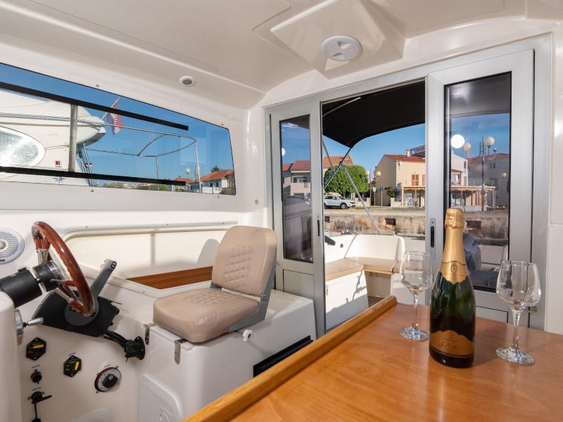 Book yachts online - motorboat - Nautika - Diora - rent