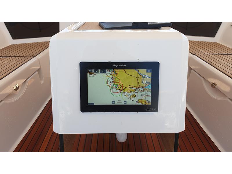 Book yachts online - sailboat - Dufour 390 Grand Large - Sara - rent